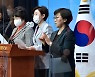 '성범죄 심판 선거 될라' 몸 낮춘 민주당