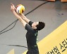 [MD포토] 펜스 충돌 김선호 '볼은 반드시 살린다'
