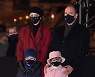 생트 데보트 행사 참석한 다정한 모나코 국왕부부 가족[포토엔HD]