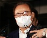 '여성직원 성추행' 오거돈 전 부산시장 불구속 기소