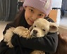 블랙핑크 제니, 반려견과 함께 전하는 안무 인사 "다들 감기 조심하세요" [SNS★컷]