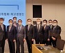 이재용 "삼성이 가야 할 길 계속 가야" ..시스템 반도체 등 투자 늘릴 듯