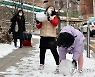 '학교 오니 즐거워요!'