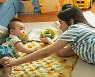 '아이' 베이비시터 도전한 김향기, 보기만해도 힐링