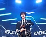 원어스 레이븐 "데뷔 3년차, 무대 위 여유+탄탄 팀워크 생겨"