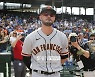 "환영해 우리의 MVP" 돌아온 브라이언트는 결국 눈물을 흘렸다