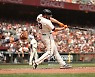 전직 KBO리거가 MLB 최강팀의 최고 타자? "경이로운 성적이다"