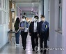 지역인재 9급 필기시험장 찾은 최재용 인사혁신처 차장