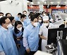 삼성·LG, 코로나 확산에도 베트남 공장 현지인 채용 늘린다