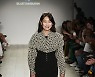 "9.11 상처 보듬는 '손길' 옷에 담고 싶었다"