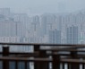 계속 오르는 집값 '금리 인상 필요성'