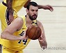 [NBA] NBA 커리어 마침표 찍은 마크 가솔, 고향 팀 지로나로 복귀