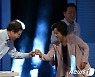 인사하는 이낙연-추미애
