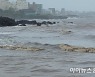 [포토]태풍 '찬투'북상..더 거칠어진 제주 파도