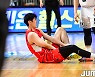 [JB포토] 2021 MG새마을금고 KBL컵대회, 경기중 부상당한 오리온 이정제