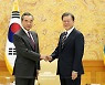 Chinese FM arrives in Seoul in latest effort to bolster regional ties