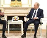 아사드 시리아 대통령 전격 방러..푸틴과 내전 수습 방안 논의(종합)