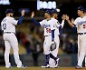 다저스, 애리조나 제압하고 MLB 포스트시즌 출전 확정