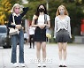 [포토]스테이씨, '출근길 요정들'