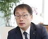 구현모 KT "디즈니 플러스 도입한다..셋톱박스 교체 시간 필요"