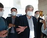 [머니S포토] 통신3사 대표자 간담회 마친후 취재진 질문에 답하는 한상혁