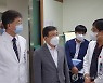'응급진료 현황 점검' 권덕철 보건복지부장관