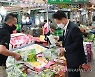 김정우 조달청장, 추석 맞이 전통시장 방문