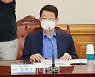 [포토] 금융위원장 간담회 참석하는 정희수 생명보험협회장