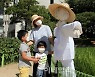 [포토] 도심에 등장한 허수아비