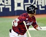 SSG 이정범, 동점 만드는 적시타
