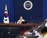 "우리나라 확진자·치명률, OECD 최저 수준" 文 발언, 진짜일까