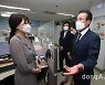 이성희 농협중앙회장, 추석 앞두고 고객·농업인 행복콜센터 직원 격려