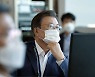 文대통령, '국산 SLBM' 성공에 "北 도발 언제든 대응"