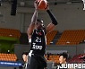 [JB포토] KT 캐디 라렌 '리바운드는 내꺼야'