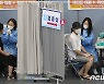 내달 1일부터 미접종자 500만명 접종 可.."의무접종은 검토 안해"