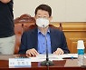 [머니S포토] 정희수 회장, 금융위원장 간담회 참석