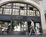 FRANCE MARKS AND SPENCER CLOSURE