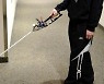 길 안내하는 시각장애인용 '로보 지팡이' 개발한다