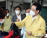 김영록 지사, 여수 상인들 격려