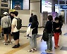 17일 오후 6시 1667명 확진..전주 금요일 대비 129명↑(종합)