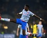 '레알-PSG-유벤투스 이길 수 있나?' 바르사, FA 포그바 영입 도전