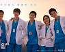 99즈 케미→주1회 편성 '슬기로운 의사생활2' 성공비결 보니