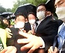 박정희 전 대통령 생가 떠나는 윤석열 후보