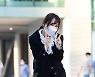 [T포토] 웬디 "신곡 한번만 들어주세요~"