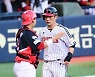 [포토] 서건창 '1점차 추격 성공'