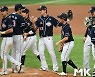 두산 '기분 좋은 무승부야' [MK포토]