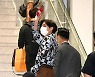 방탄소년단(BTS), '외교관 여권'과 함께 특사 자격으로 UN출발 [사진]