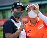 [포토] 박세리-김효주 '박세리 앞에서 귀염귀염'