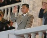 홀쭉해진 김정은에 "대역 썼을 수도"..의혹 제기한 日 언론