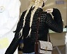 블랙핑크 로제 '양갈래 뒷모습도 귀여워' [EM포토]
